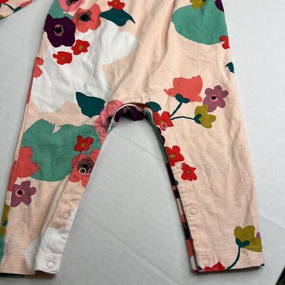 Tea Collection Peach bold floral one piece jumpsuit EUC size 9-12 months - Picture 8 of 13
